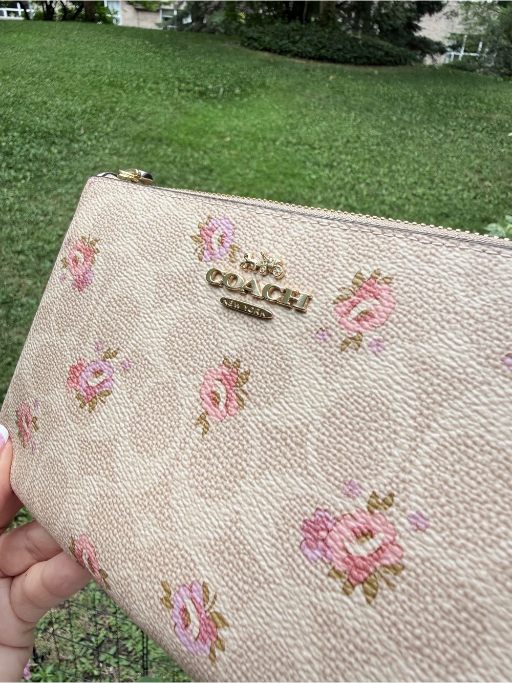 Coach large corner zip wristlet in signature canvas in floral print - Picture 3 of 7